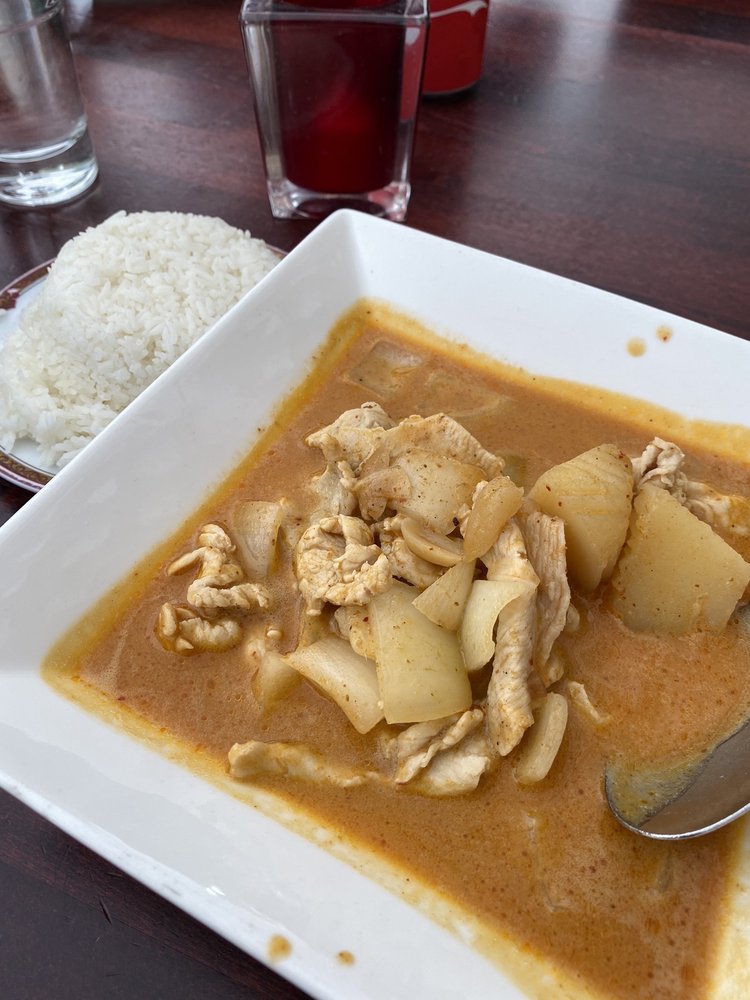 Order 99. Gaeng Massamun - Massamun Curry food online from New Krung Thai store, San Jose on bringmethat.com