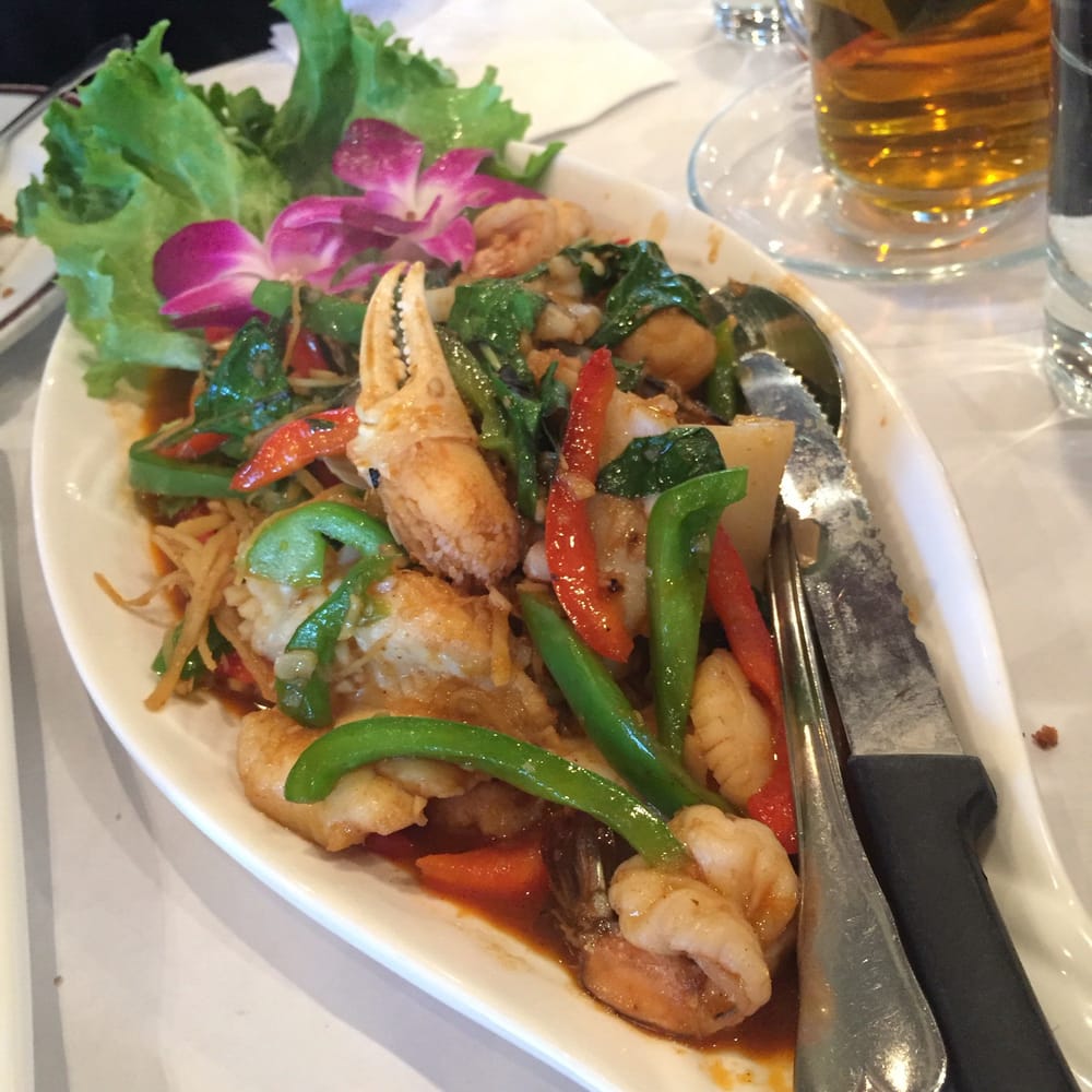 Order 62. Gra ­‐ Praw Ta­ ‐ Lay - Seafood Delight food online from New Krung Thai store, San Jose on bringmethat.com