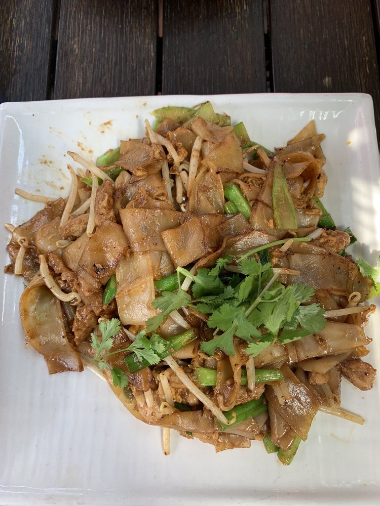 Order 53. CHICKEN & VEGETABLES food online from OB Noodle House store, San Diego on bringmethat.com