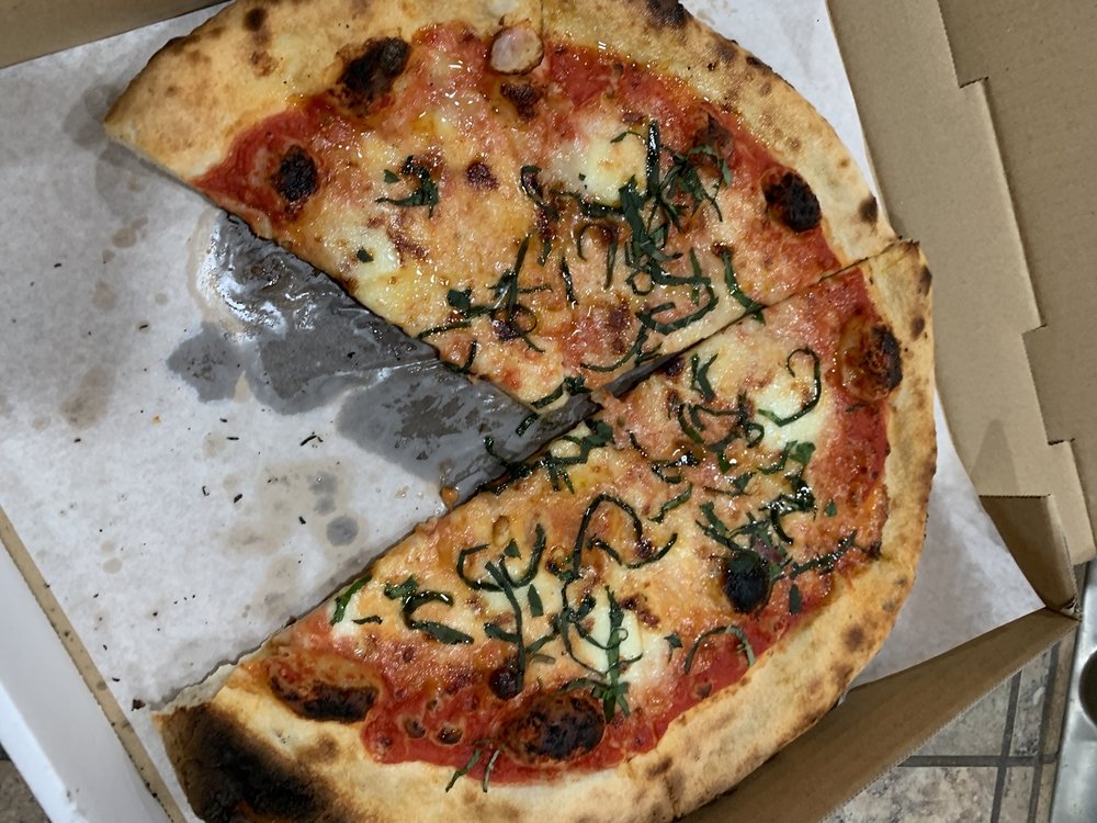 Order Margherita Pizze  (Red Base) food online from Rosso store, Santa Rosa on bringmethat.com