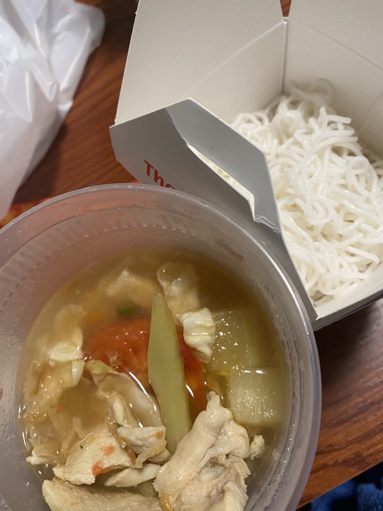 Order 28. Chicken Hot and Sour Soup food online from Saigon City Restaurant store, San Mateo on bringmethat.com