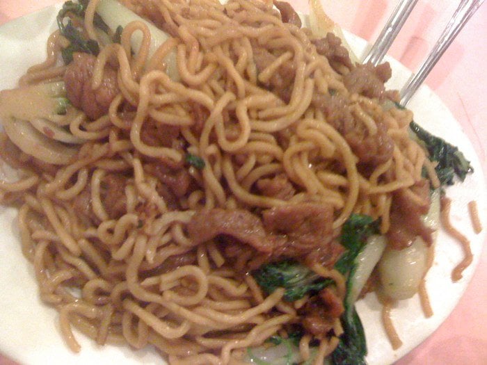 Order 5. Vegetable And Beef Chow Mein food online from Szechuan Taste Restaurant store, San Francisco on bringmethat.com