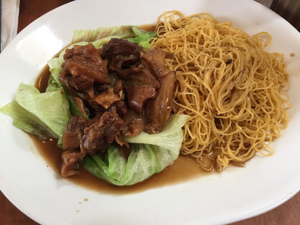 Order G6 Beef Stew Lo Mein food online from Tak Kee Lee store, San Francisco on bringmethat.com