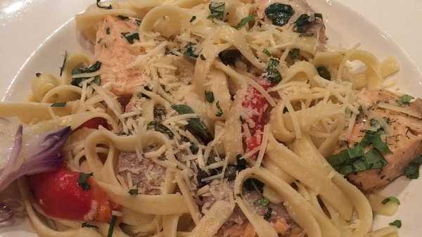 Order Fettuccine Alfredo food online from Three Flames Restaurant store, San Jose on bringmethat.com