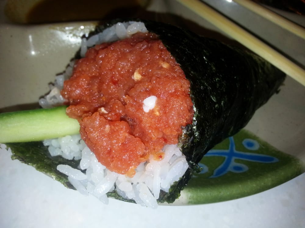 Order Spicy Tuna Hand Roll food online from Arigato Sushi store, Sacramento on bringmethat.com