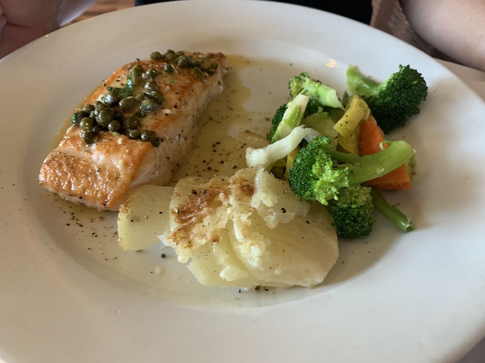 Order Salmon Piccatta food online from Caffe Giostra store, Petaluma on bringmethat.com