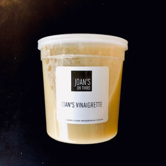 Order Joan's Vinaigrette (Pint) food online from Joan's on Third store, Los Angeles on bringmethat.com