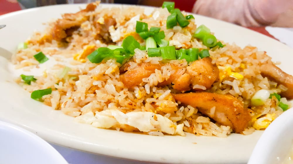 Order 25. ARROZ CHAUFA DE POLLO food online from Mario's Peruvian & Seafood store, Los Angeles on bringmethat.com