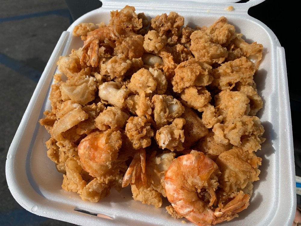Order 33. JALEA DE MARISCOS food online from Mario's Peruvian & Seafood store, Los Angeles on bringmethat.com