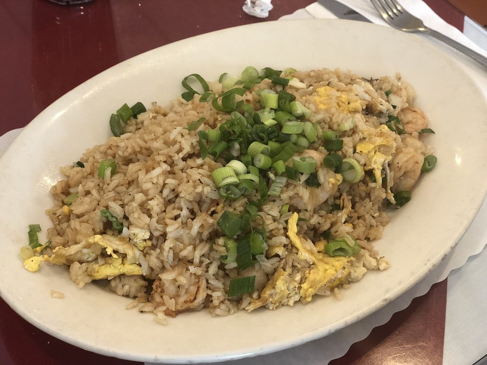 Order 40. ARROZ CHAUFA DE CAMARONES food online from Mario's Peruvian & Seafood store, Los Angeles on bringmethat.com
