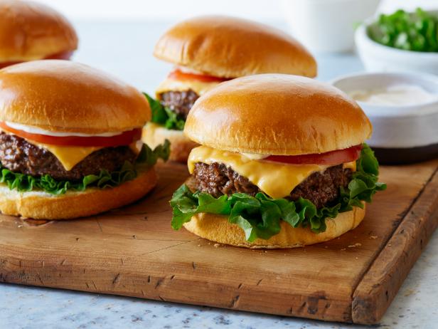 Order Hamburger food online from Elham Restaurant And Bar store, New Castle on bringmethat.com