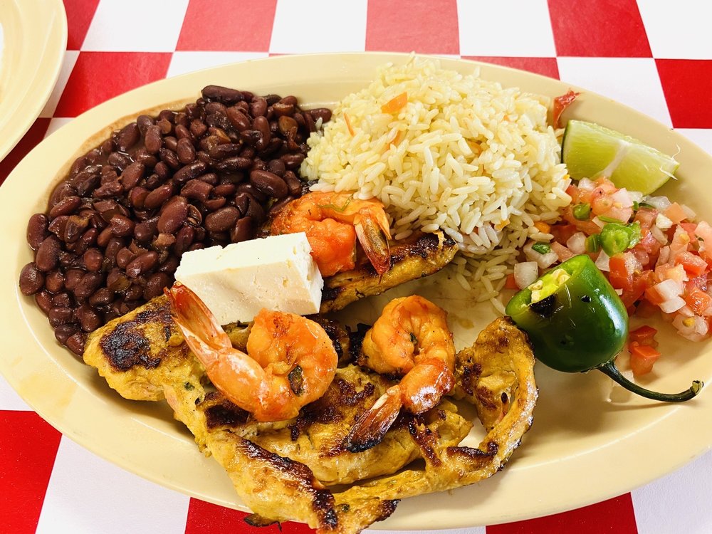 Order Pechuga De Pollo a La Parrilla food online from Gloria's Restaurant store, Washington on bringmethat.com