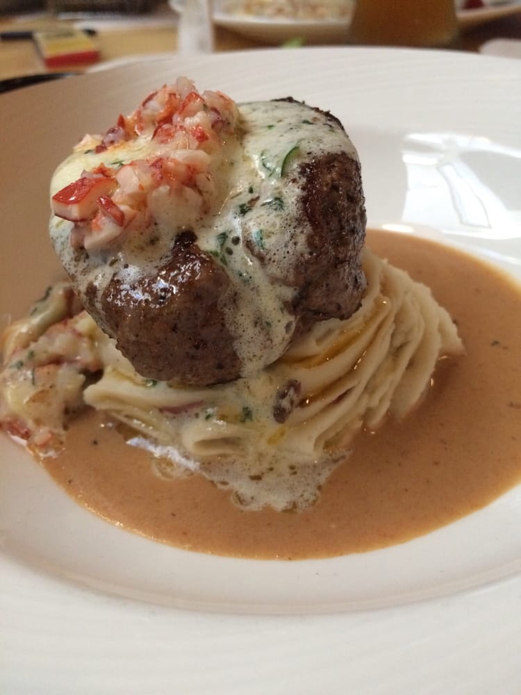 Order 4oz Filet Mignon food online from Guppy's On the Beach store, Indian Rocks Beach on bringmethat.com