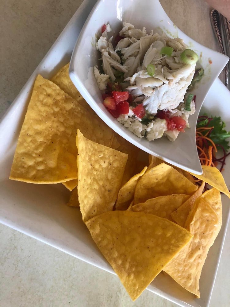 Order Blue Crab Guacamole food online from Guppy's On the Beach store, Indian Rocks Beach on bringmethat.com