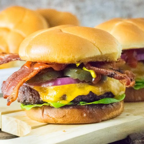 Order Bacon Cheeseburger food online from Panama Hatties store, St. Augustine on bringmethat.com