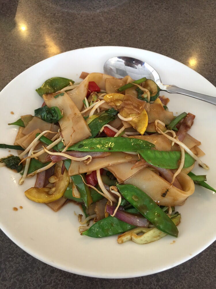Order Flat Noodles - Vegetable food online from Lan Pan-Asian Cafe store, Miami on bringmethat.com