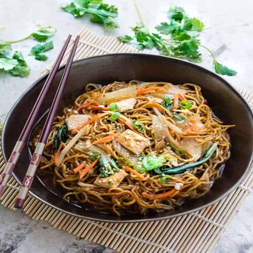 Order Chicken Lo Mein food online from Chen's Garden store, Cape May on bringmethat.com