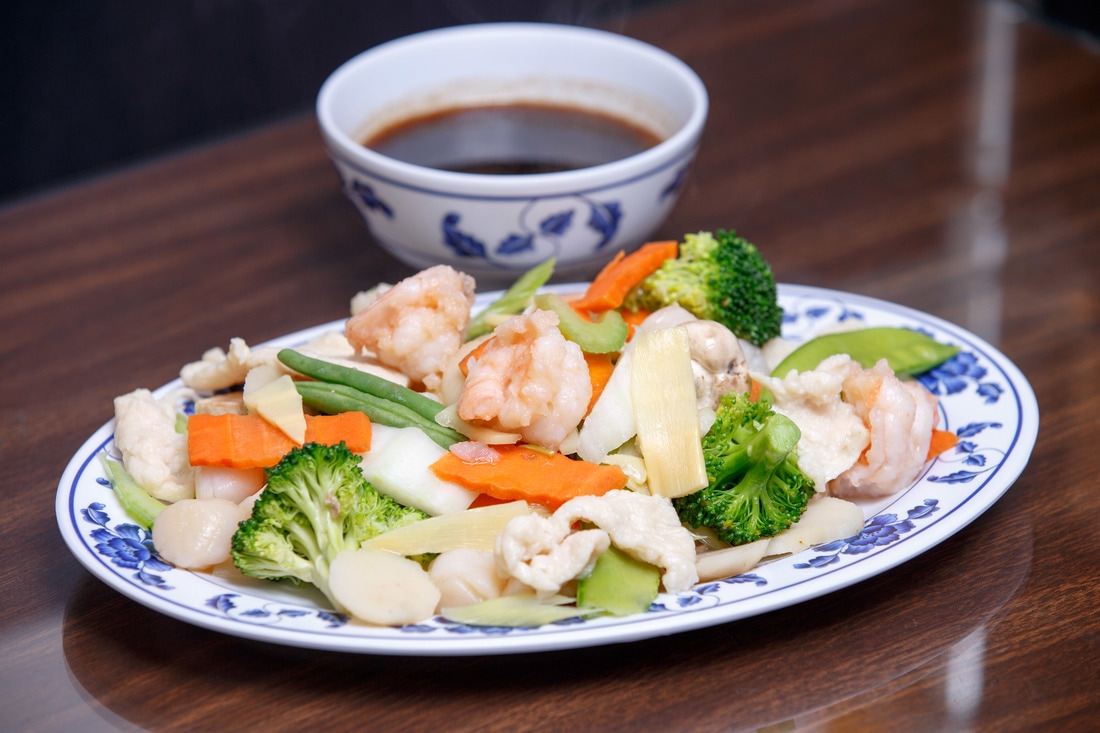 Order Steamed Scallops with Mixed Vegetables food online from Chen's Garden store, Cape May on bringmethat.com