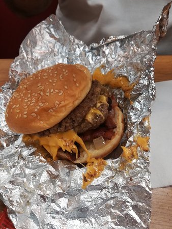 Order Hamburguesa Grande de Shorty’s food online from Shorty's Bar-b-q store, Doral on bringmethat.com