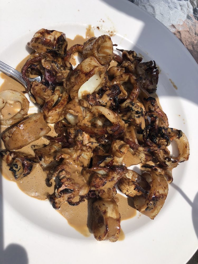 Order GRILLED CALAMARI food online from Gatto's Italian Restaurant & Bar store, Tinley Park on bringmethat.com