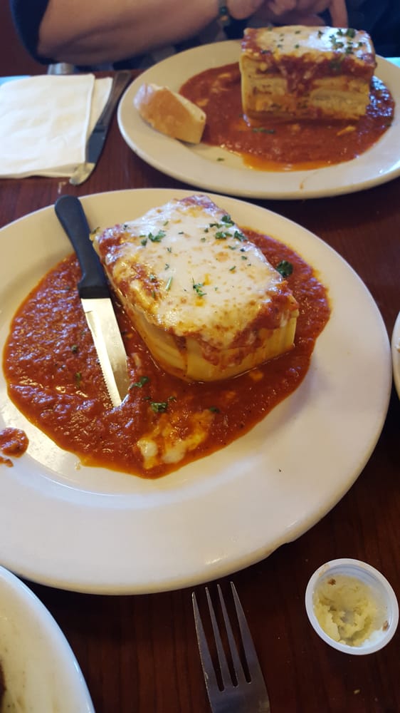 Order HOMEMADE LASAGNA food online from Gatto's Italian Restaurant & Bar store, Tinley Park on bringmethat.com