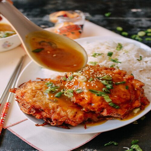 Order Eggfooyoung food online from Great Wall Restaurant store, Rockford on bringmethat.com