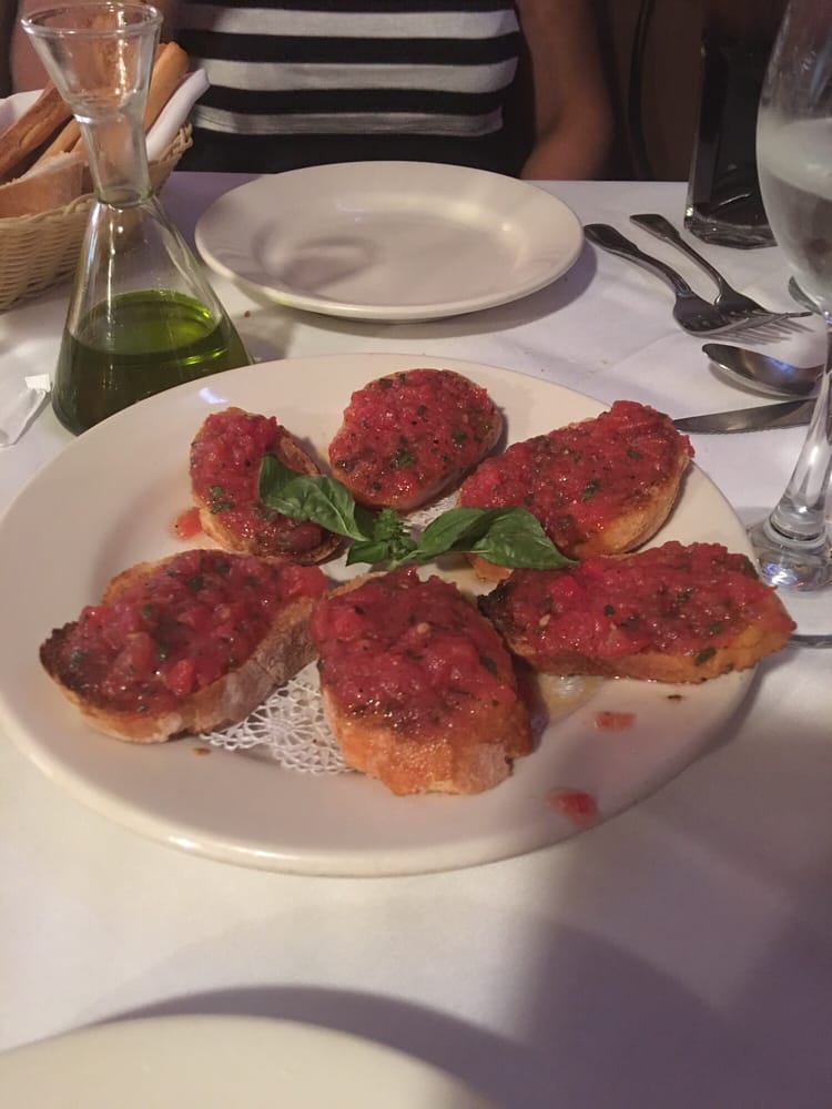 Order BRUSCHETTA food online from Brunas Ristorante store, Chicago on bringmethat.com