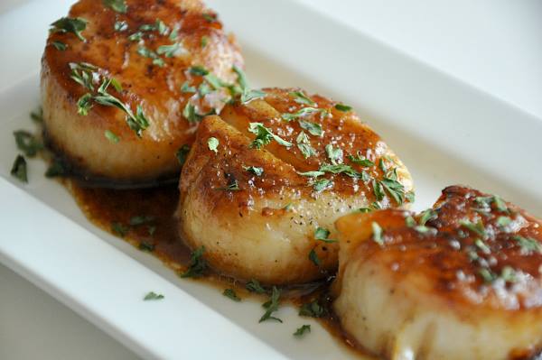 Order Scallops food online from Dicola's Seafood store, Chicago on bringmethat.com