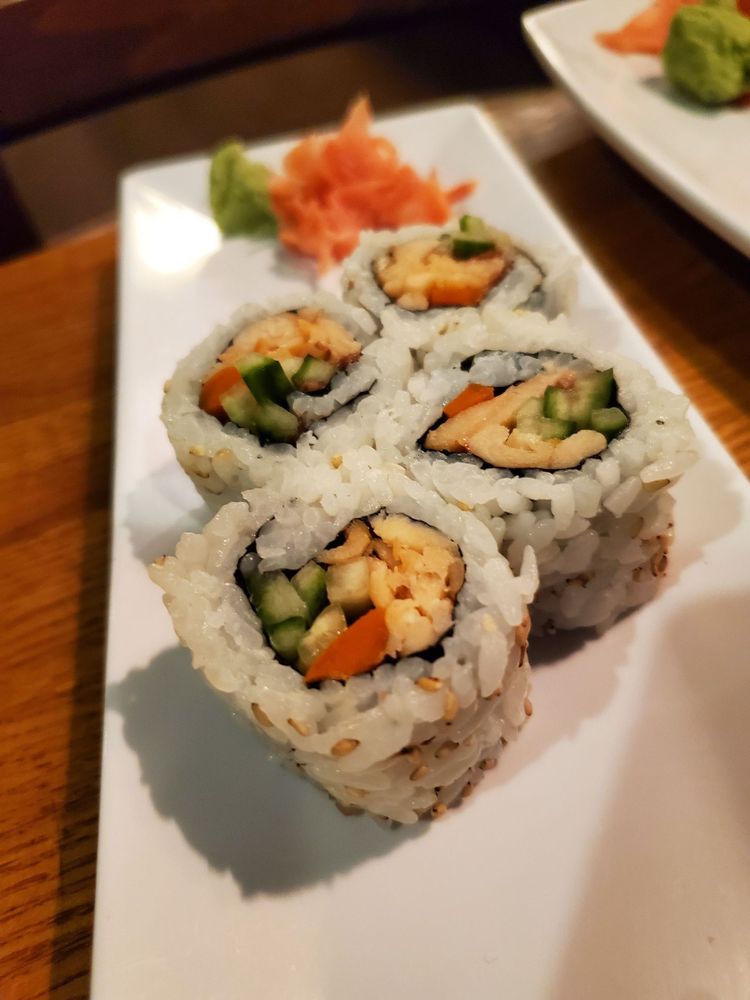 Order Smoked Salmon Roll food online from Sakura Japanese Restaurant store, Indianapolis on bringmethat.com