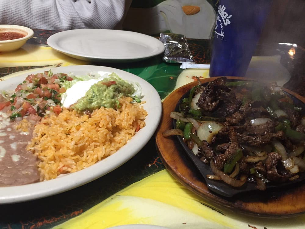 Order Steak Fajitas food online from Cebolla's Mexican Grill store, Fort Wayne on bringmethat.com