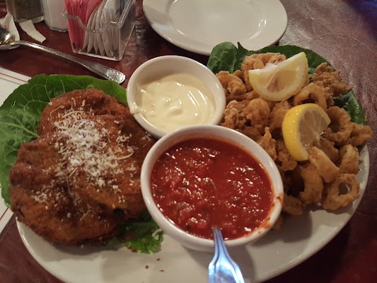 Order Fried Calamari food online from Digiulio Brothers store, Baton Rouge on bringmethat.com