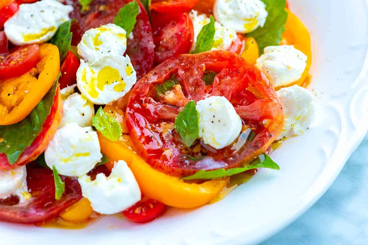 Order Fresh Pulled Warm Mozzarella with Heirloom Tomatoes food online from Vin 909 Winecafe store, Annapolis on bringmethat.com
