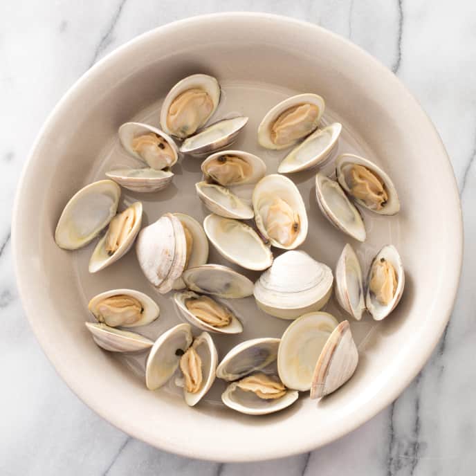 Order Steamed Littleneck Clams food online from Vin 909 Winecafe store, Annapolis on bringmethat.com