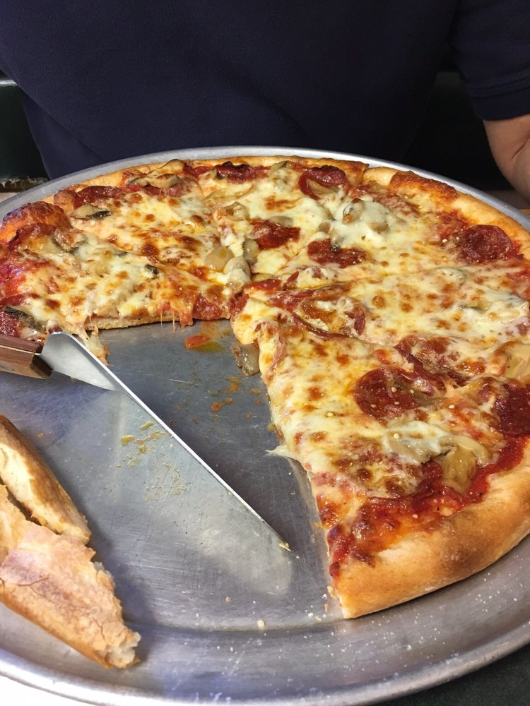 Order Queen's food online from Queen's Pizza and Subs store, Pearisburg on bringmethat.com