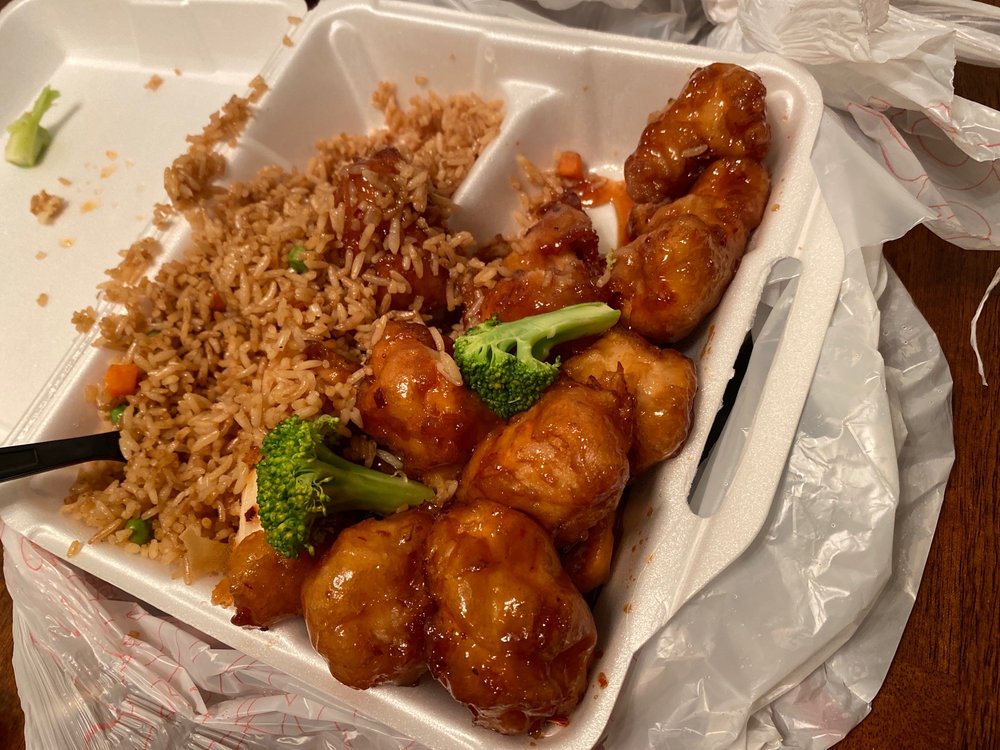 Order 19. General Tso's Chicken food online from Golden City Restaurant store, Madison Heights on bringmethat.com