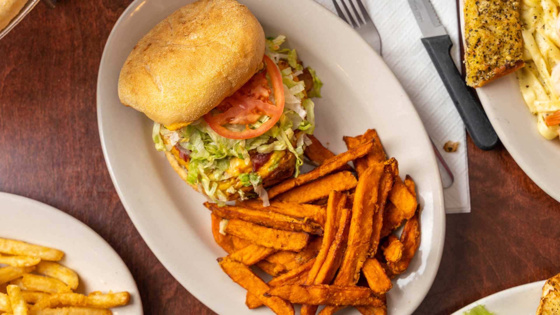 Order The Cheese Burger food online from Brickhouse Tavern store, Newport News on bringmethat.com