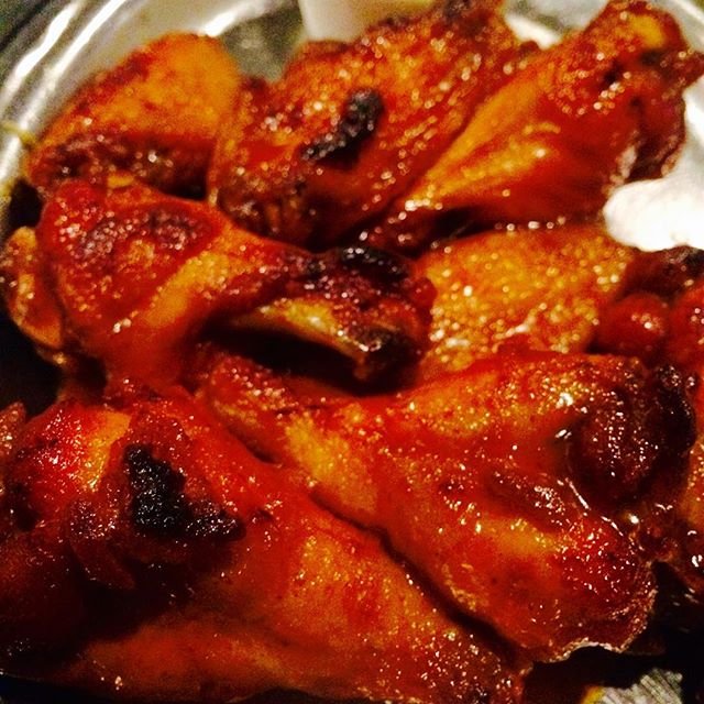 Order Momma’s Sticky Wings food online from Hodak's Restaurant & Bar store, Saint Louis on bringmethat.com
