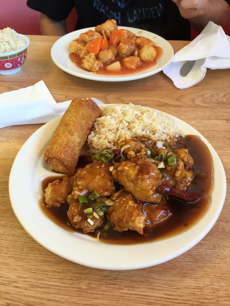 Order 28. General Chicken food online from Hong Kong Inn Restaurant store, Springfield on bringmethat.com