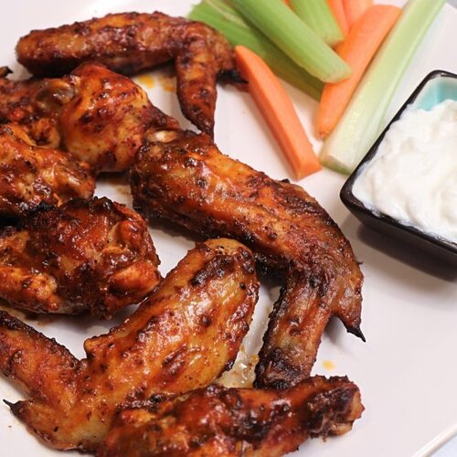 Order Ruddie’s Wings food online from Little Dooey store, Starkville on bringmethat.com