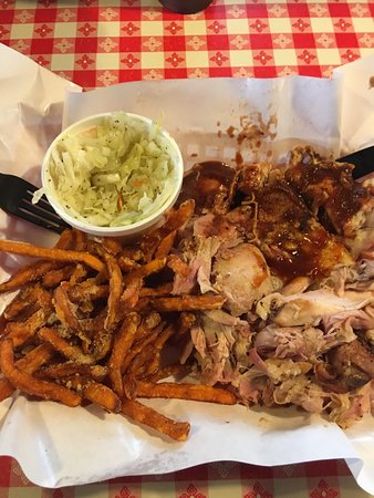 Order Pulled Chicken Platter food online from Little Dooey store, Starkville on bringmethat.com