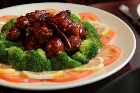 Order General Tso's Beef food online from China Shanghai Chinese Restaurant store, Fairfax on bringmethat.com