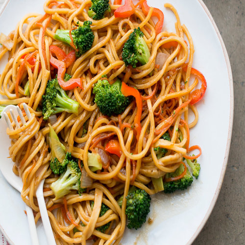 Order Vegetable Chow Mein food online from China Shanghai Chinese Restaurant store, Fairfax on bringmethat.com