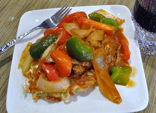 Order Beef with Peppers and Tomatoes food online from China Shanghai Chinese Restaurant store, Fairfax on bringmethat.com
