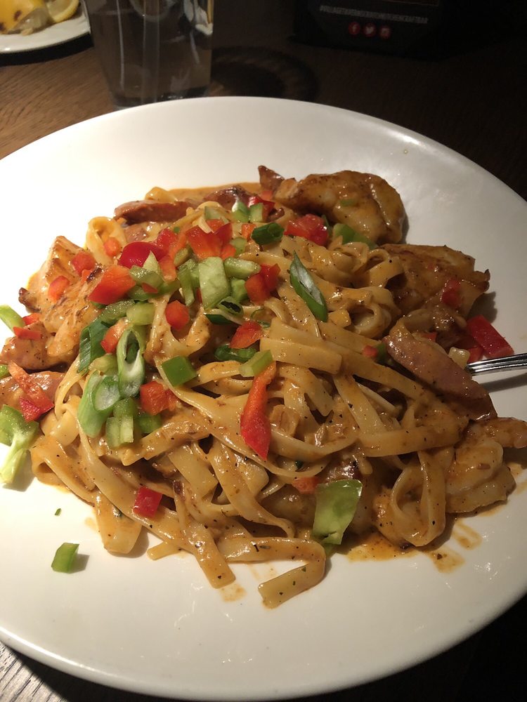 Order PASTA FETTUCCINE food online from Village Tavern store, Greensboro on bringmethat.com