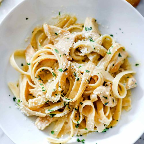 Order Fettuccine Alfredo food online from Pomodoros Greek & Italian Café store, Asheville on bringmethat.com