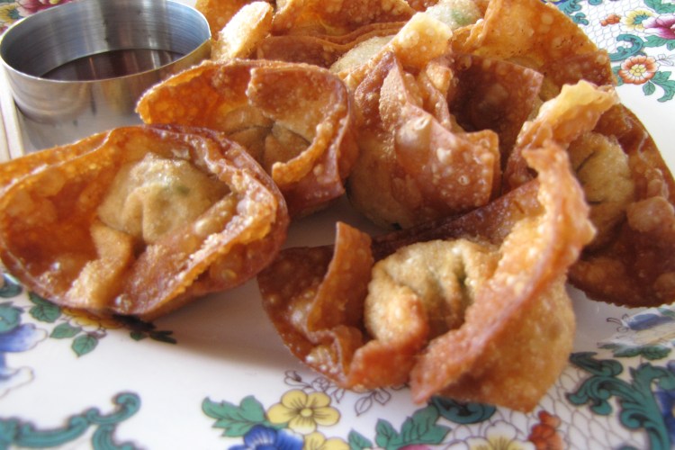 Order Fried Wonton food online from China King Restaurant store, Wilmington on bringmethat.com