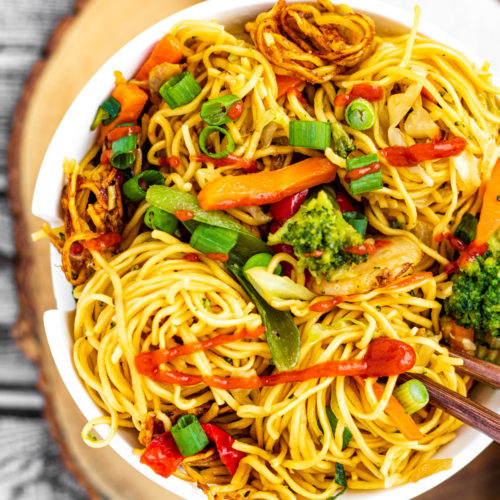 Order Vegetable Lo Mein food online from China King Restaurant store, Wilmington on bringmethat.com