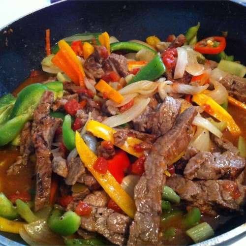 Order Tomato & Pepper Beef food online from China King Restaurant store, Wilmington on bringmethat.com