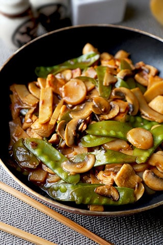 Order Moo Goo Gai Pan food online from China King Restaurant store, Wilmington on bringmethat.com