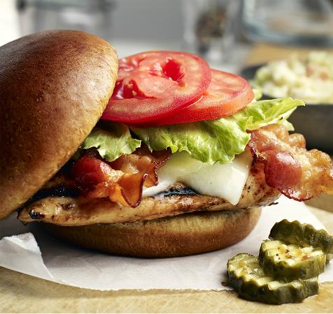 Order Hickory Chicken Sandwich food online from Famous Dave's store, Fargo on bringmethat.com